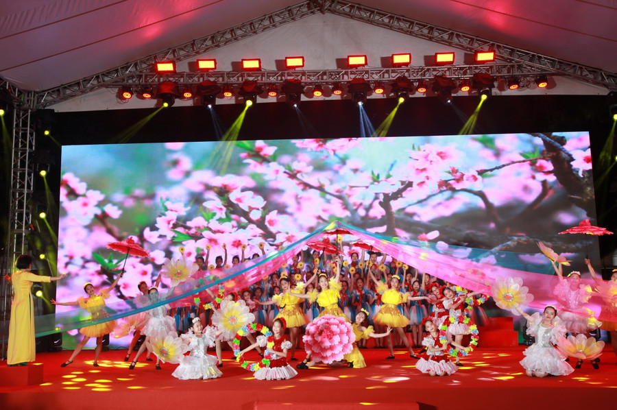 Nhiều tiết mục có chất lượng nghệ thuật cao. Nhiều tiết mục có chất lượng nghệ thuật cao.