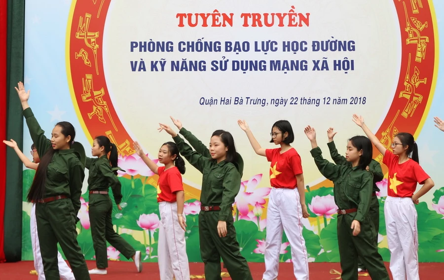 Mạng xã hội là một nguyên nhân ẩn chứa nguy cơ gây ra bạo lực học đường