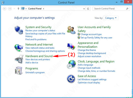 Tắt AutoPlay với thiết bị ngoại vi trên Win 8: Trong cửa sổ Control Panel, hãy vào mục “Hardware and Sound” (mũi tên 2). A2-Tat-AutoPlay-Win-8-Tu-dong-chay-o-dia-Windows-8.jpg
