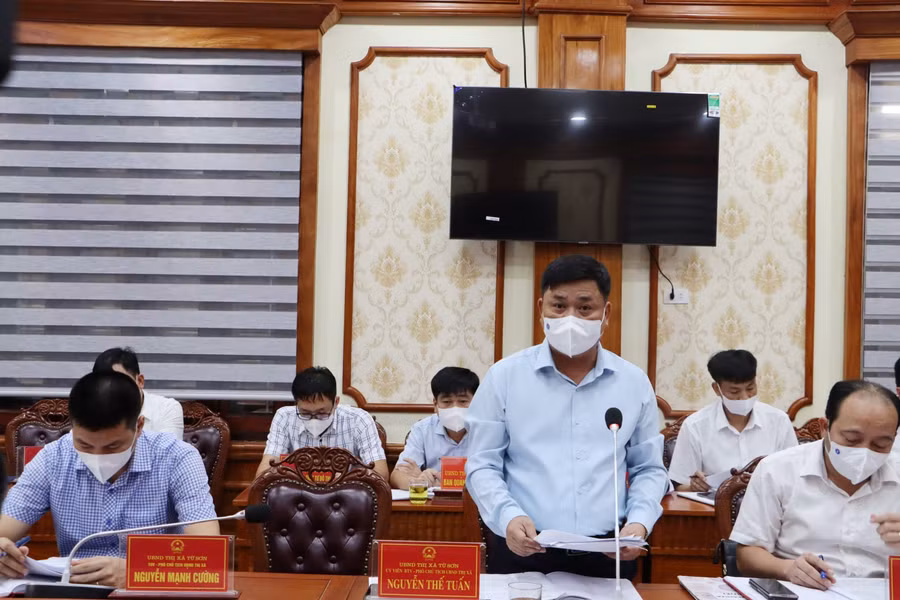 Đại diện lãnh đạo UBND Thị xã Từ Sơn phát biểu.