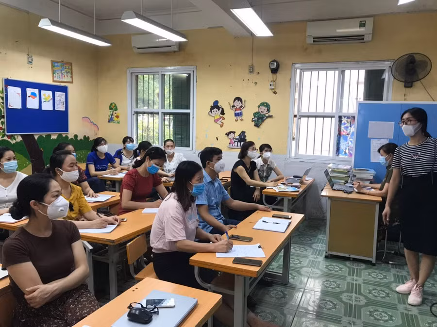 Bồi dưỡng giáo viên chuẩn bị cho năm học mới 2021 -2022 thực hiện chương trình SGK mới lớp 2, lớp 6.