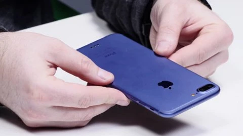 Apple bán iPhone 7 Plus tân trang giá rẻ