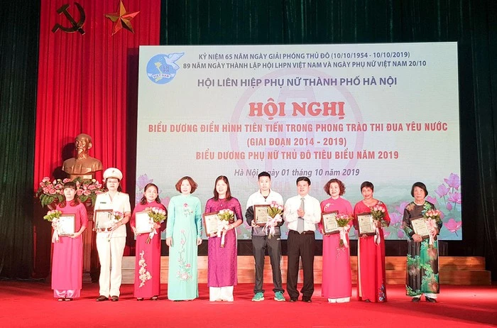 Tuyên dương gương phụ nữ Thủ đô tiêu biểu năm 2019.