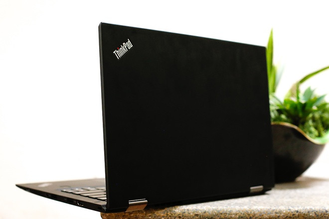 Laptop 14 inch đa năng nhẹ nhất thế giới