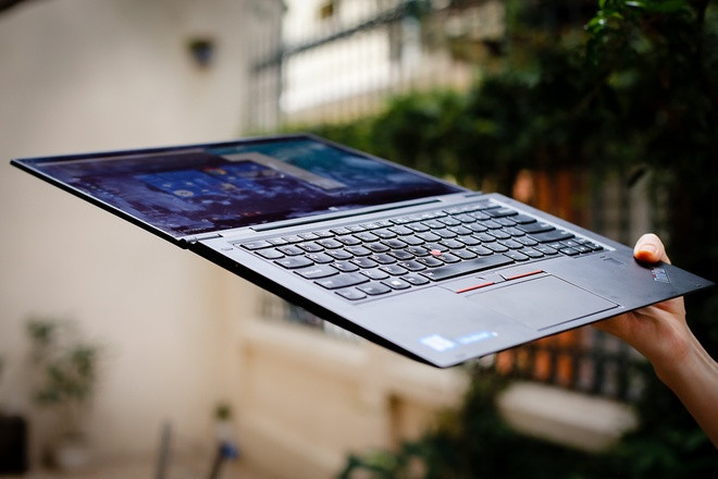 Laptop 14 inch đa năng nhẹ nhất thế giới