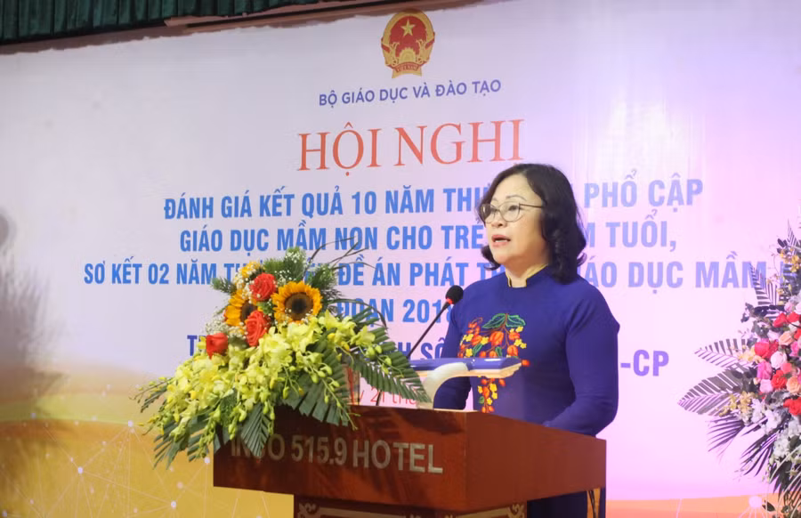 Thứ trưởng Bộ GD&ĐT Ngô Thị Minh phát biểu chỉ đạo hội nghị