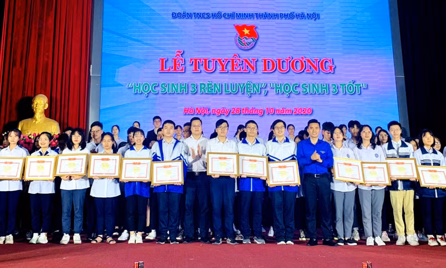 Thành đoàn Hà Nội tuyên dương "Học sinh 3 rèn luyện", "Học sinh 3 tốt" năm học 2020.
