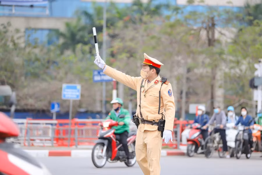 Lực lượng CSGT Thủ đô ra quân sáng 21/3.