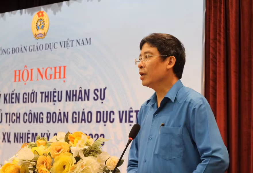 Đồng chí Vũ Minh Đức phát biểu tại hội nghị