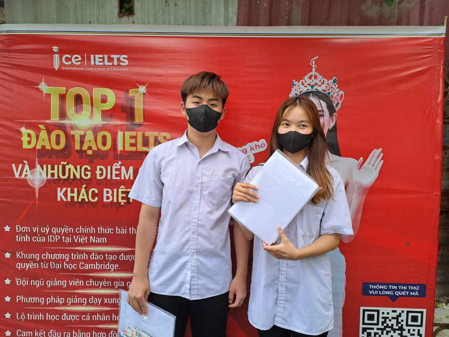 Thí sinh dự thi tại điểm thi trường THPT Từ Sơn (Bắc Ninh). Thí sinh dự thi tại điểm thi trường THPT Từ Sơn (Bắc Ninh).