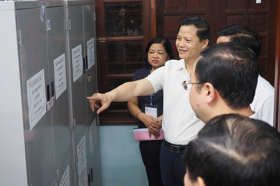 Công tác an ninh, an toàn cho kỳ thi được lãnh đạo tỉnh Bắc Ninh đặc biệt lưu ý. Công tác an ninh, an toàn cho kỳ thi được lãnh đạo tỉnh Bắc Ninh đặc biệt lưu ý.