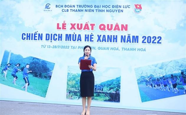 Bí thư Đoàn trường Nguyễn Vân Anh phát động chiến dịch Mùa hè xanh 2022. Ảnh: ĐHĐL Bí thư Đoàn trường Nguyễn Vân Anh phát động chiến dịch Mùa hè xanh 2022. Ảnh: ĐHĐL