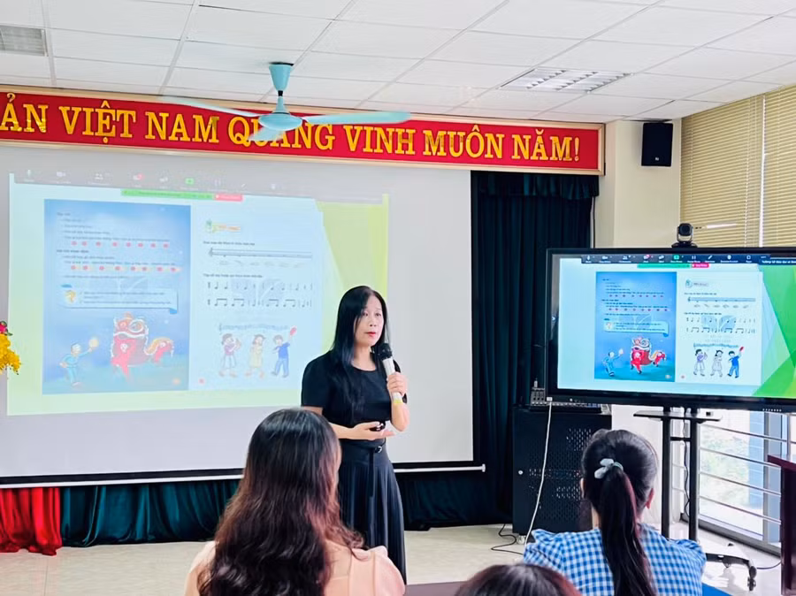 Điểm cầu tại Sở GD&amp;ĐT về Hội nghị bồi dưỡng GV về SGK lớp 3.