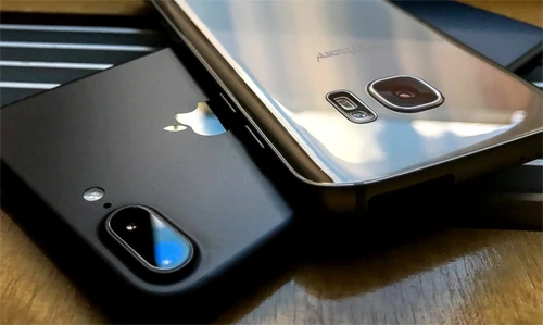 Galaxy S8 sẽ có nhiều tính năng đi trước iPhone 8