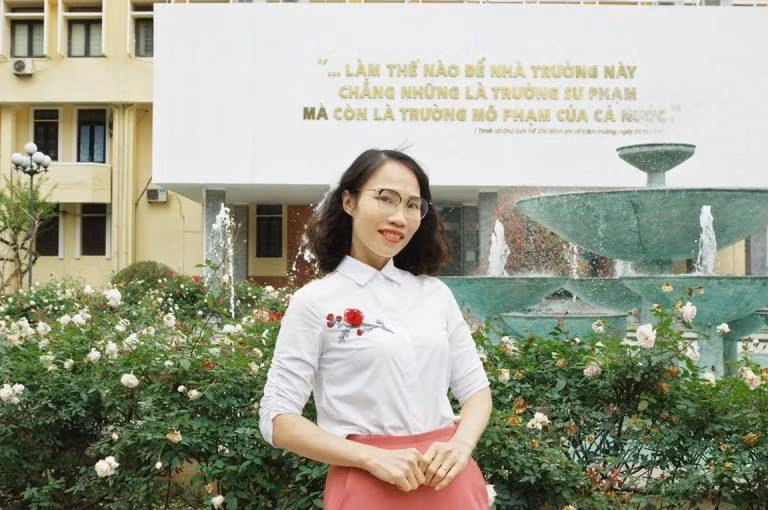 Cô Thủy đã xây dựng kênh Youtube để giảng dạy cho học sinh.