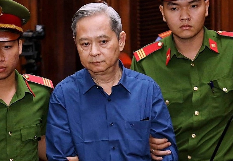 Ông Nguyễn Hữu Tín tại phiên tòa, sáng 26/12