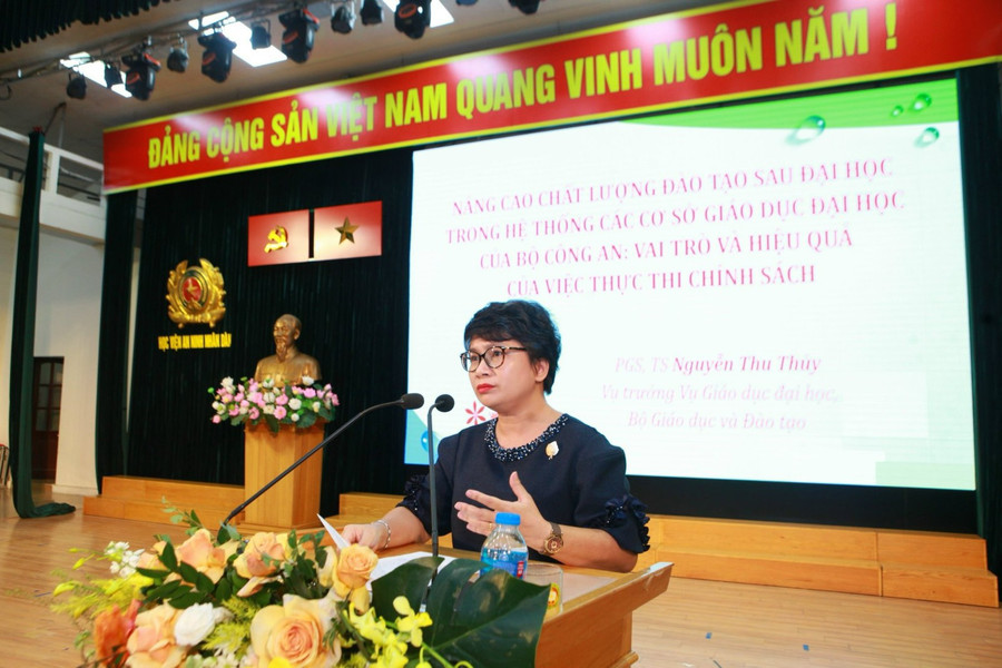 Bà Nguyễn Thu Thủy - Vụ trưởng Vụ Giáo dục Đại học (Bộ GD&ĐT) - chia sẻ tại hội thảo. Bà Nguyễn Thu Thủy - Vụ trưởng Vụ Giáo dục Đại học (Bộ GD&ĐT) - chia sẻ tại hội thảo.