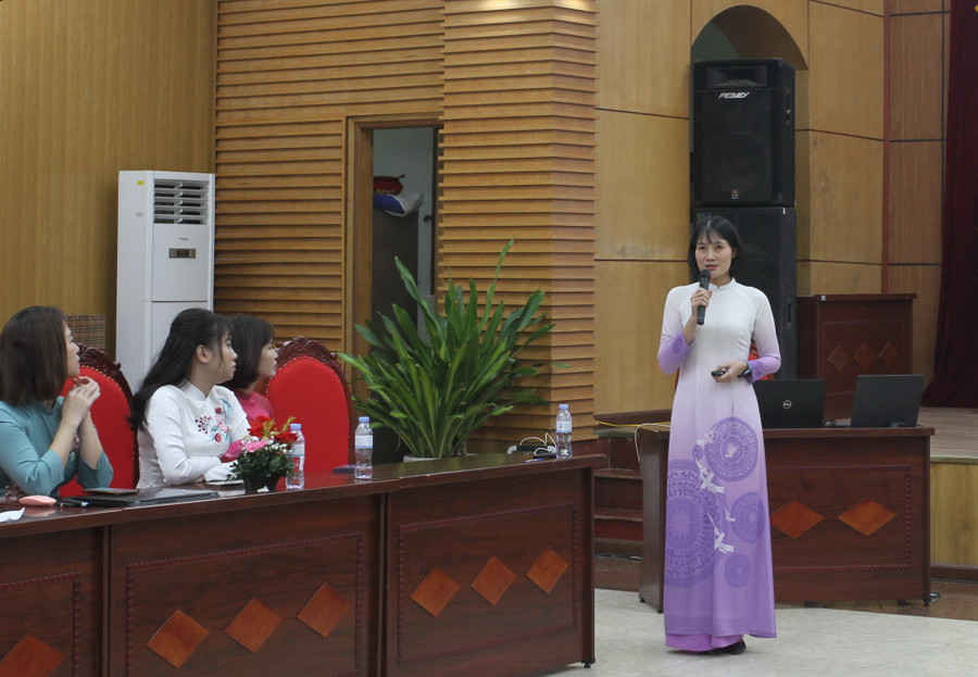 Những đổi mới, sáng tạo qua phần trình bày của các nhà giáo được Ban giám khảo đánh giá cao.