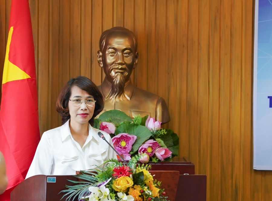 Bà Kiều Thúy Nga, Vụ trưởng Vụ Thư viện (Bộ Văn hóa, Thể thao và Du lịch). Bà Kiều Thúy Nga, Vụ trưởng Vụ Thư viện (Bộ Văn hóa, Thể thao và Du lịch).