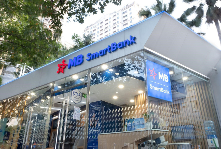 MB SmartBank dần thay thế các phòng giao dịch trực tiếp. MB SmartBank dần thay thế các phòng giao dịch trực tiếp.