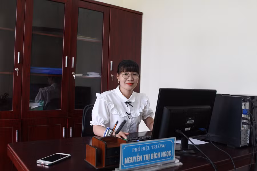 Cô Nguyễn Thị Bích Ngọc - Phó Hiệu trưởng trường Mầm non Song Khê chia sẻ với báo GD&amp;TĐ.