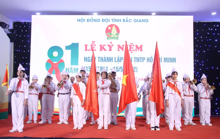 Hình ảnh tại lễ kỷ niệm 81 năm Ngày thành lập Đội TNTP Hồ Chí Minh (15/5/1941 - 15/5/2022).