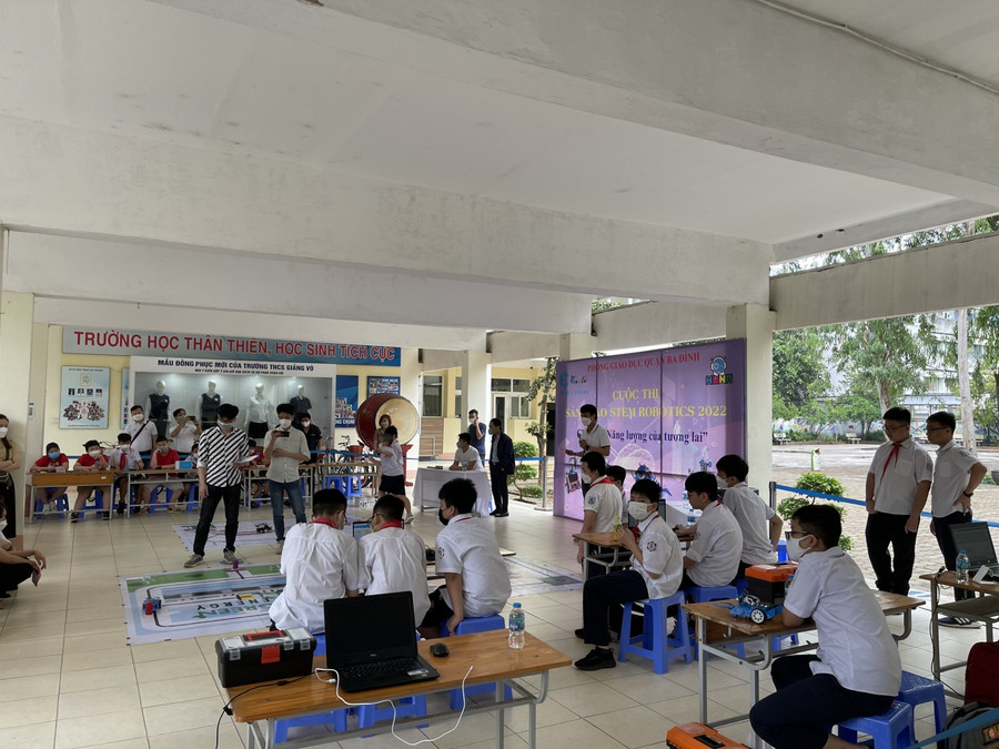 Hình ảnh học sinh tham dự Cuộc thi "sáng tạo Trẻ" lần 2 tại trường THCS Giảng Võ. Hình ảnh học sinh tham dự Cuộc thi "sáng tạo Trẻ" lần 2 tại trường THCS Giảng Võ.