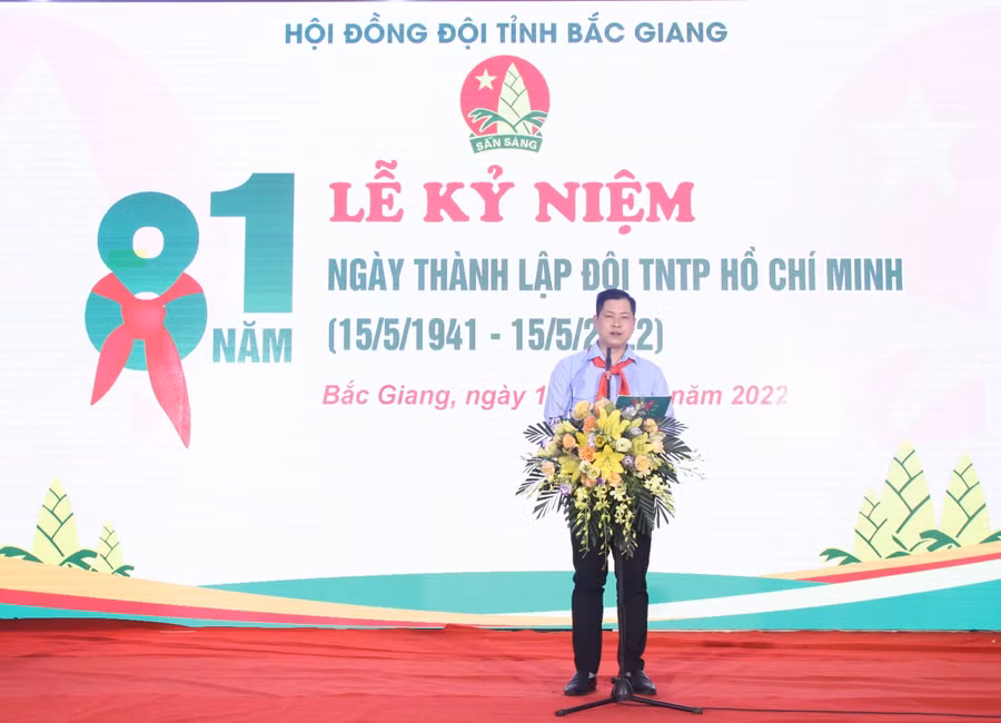 Ông Giáp Xuân Cảnh - Phó Bí thư Tỉnh đoàn, Chủ tịch Hội đồng Đội tỉnh Bắc Giang phát biểu.