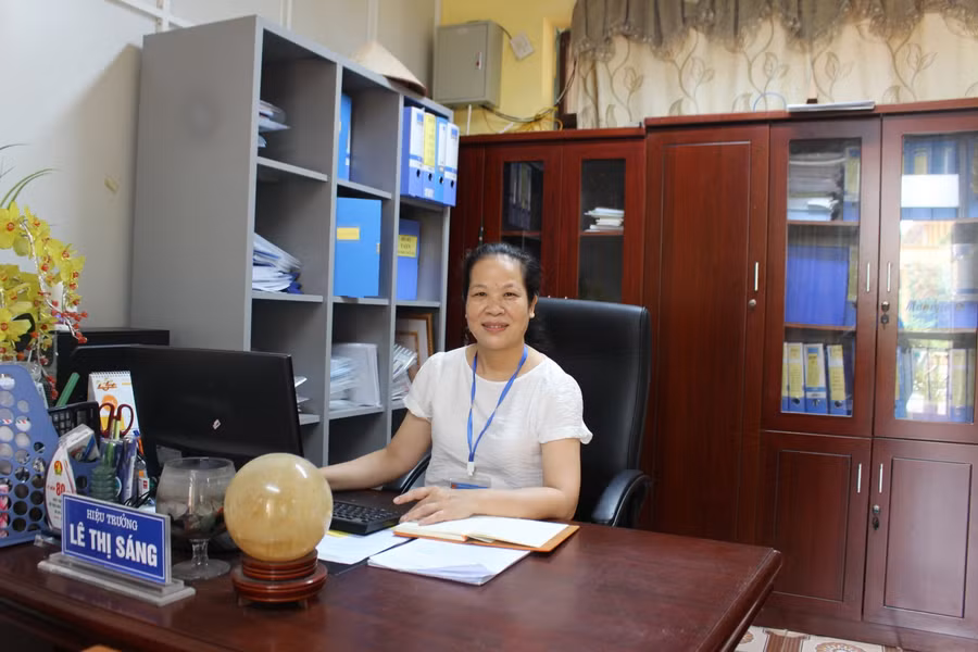 Cô Lê Thị Sáng - Hiệu trưởng trường Tiểu học Tân Mỹ (thành phố Bắc Giang) chia sẻ với báo GD&amp;TĐ.