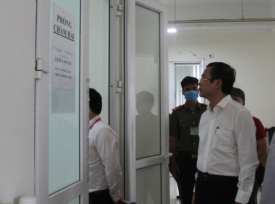 Thứ trưởng Nguyễn Văn Phúc lưu ý quá trình chấm thi phải thực hiện đúng quy trình