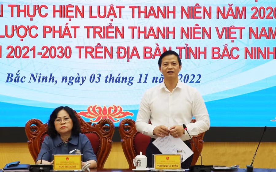 Phó Chủ tịch Thường trực UBND tỉnh Bắc Ninh - Vương Quốc Tuấn phát biểu tại buổi làm việc.