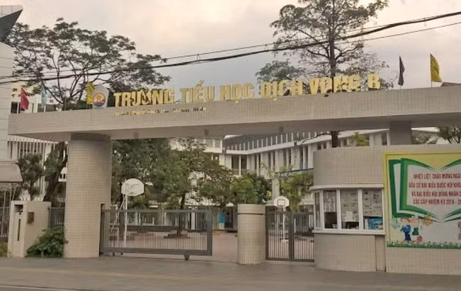 Khẩn trương xác minh nguyên nhân học sinh bị ngã từ tầng 4 xuống sân trường