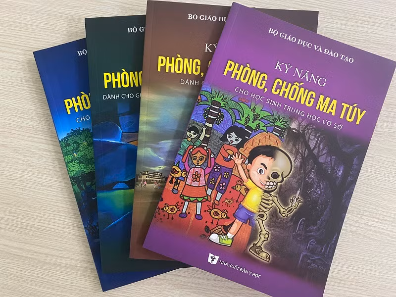 Bộ tài liệu kỹ năng phòng chống ma túy trong trường học