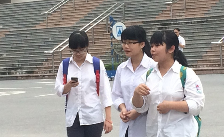 Thí sinh vui mừng khi làm bài tốt