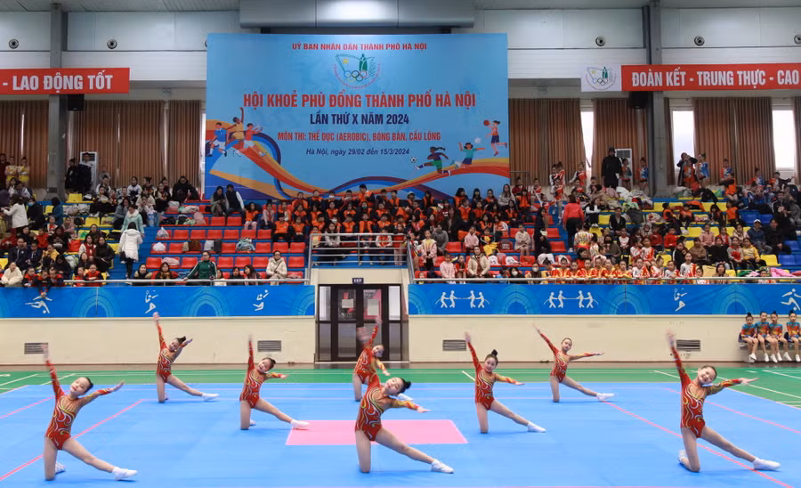 Môn thể dục Aerobic trong khuôn khổ Hội khỏe Phù Đổng TP Hà Nội lần thứ X thu hút 835 vận động viên tham dự.