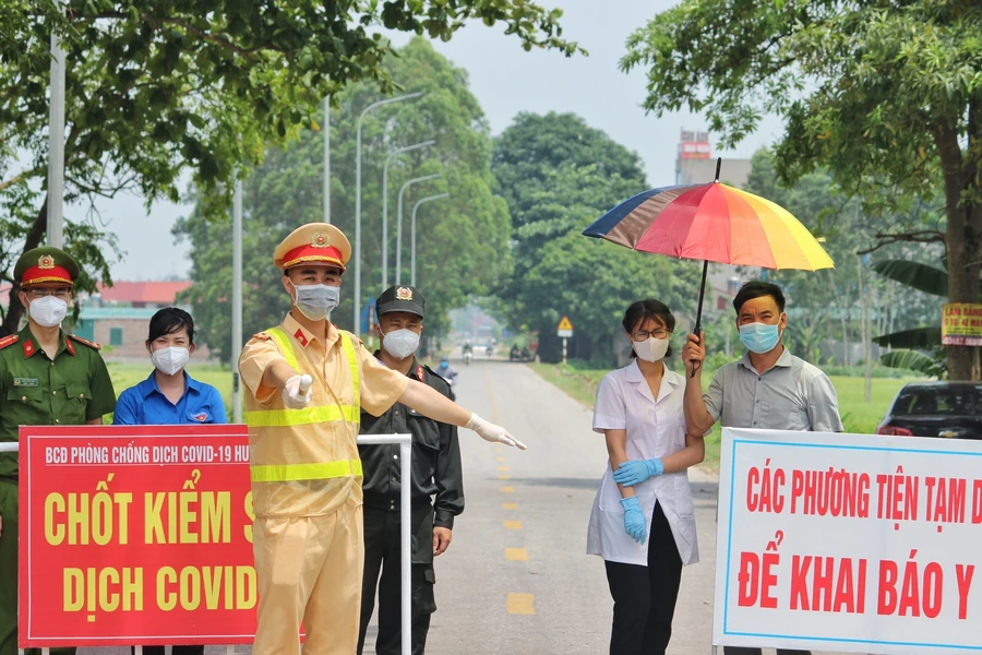 Chốt kiểm soát phòng dịch Covid-19 tại Bắc Giang.