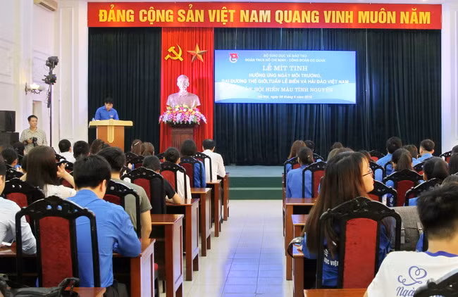 Bộ GD&ĐT hưởng ứng Ngày môi trường, đại dương thế giới