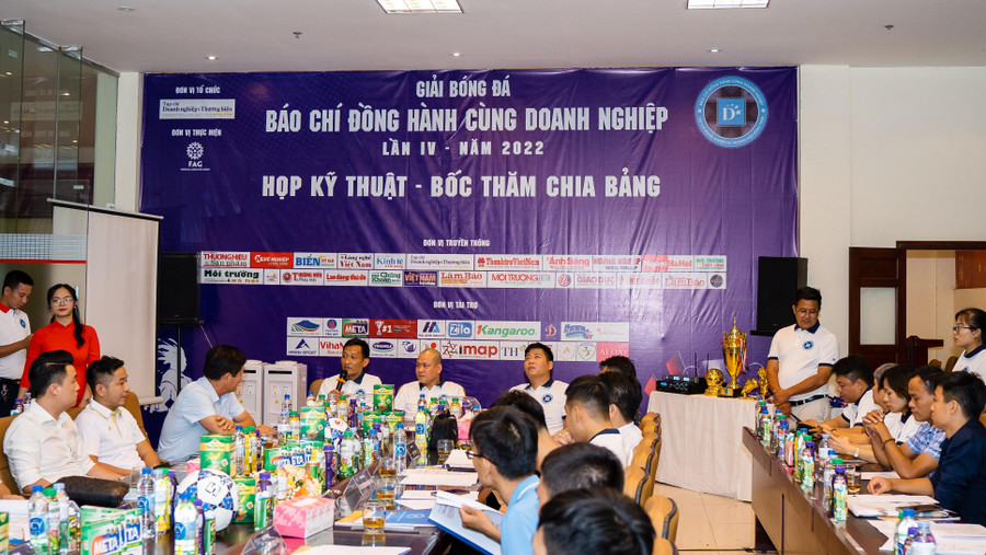 Quang cảnh buổi họp kỹ thuật - bốc thăm chia bảng. Quang cảnh buổi họp kỹ thuật - bốc thăm chia bảng.