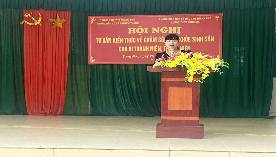 Bà Ngô Thị Huyền - báo cáo viên của Hội nghị. Bà Ngô Thị Huyền - báo cáo viên của Hội nghị.