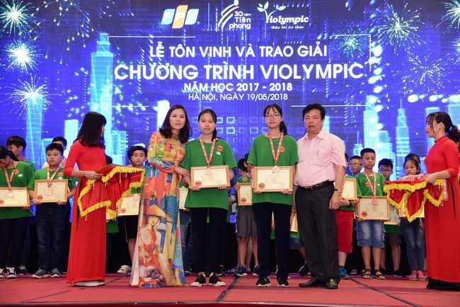 Những học sinh nhận giải Violympic năm học 2017-2018