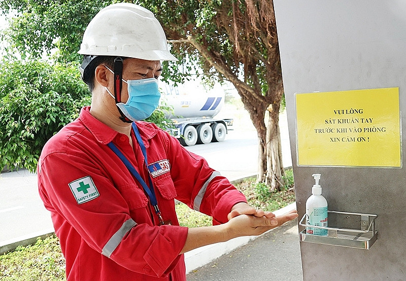 tram nap gas thi vai lap ky luc xuat hang moi