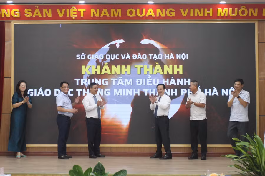 Hà Nội khánh thành Trung tâm điều hành giáo dục thông minh