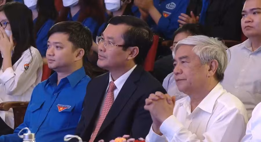 Các đại biểu dự chương trình