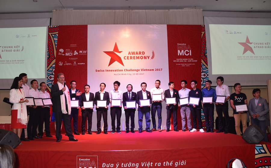 Tuyên dương các dự án lọt vào vòng chung kết cuộc thi Tuyên dương các dự án lọt vào vòng chung kết cuộc thi