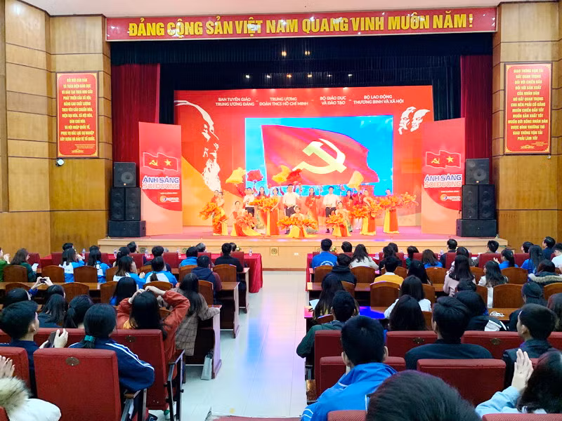 Phát động cuộc thi “Ánh sáng soi đường” lần thứ III 