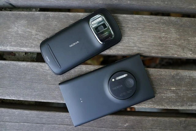 Camera lồi - từ chỗ nhược điểm xấu xí đến phong cách đầy cá tính 