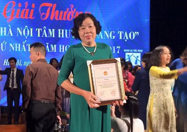 Cô giáo nhân hậu, hết lòng vì học sinh