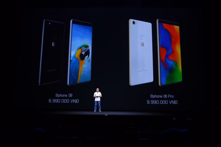 Bphone 3 có hai phiên bản gồm Bphone 3 tiêu chuẩn và Bphone 3 Pro