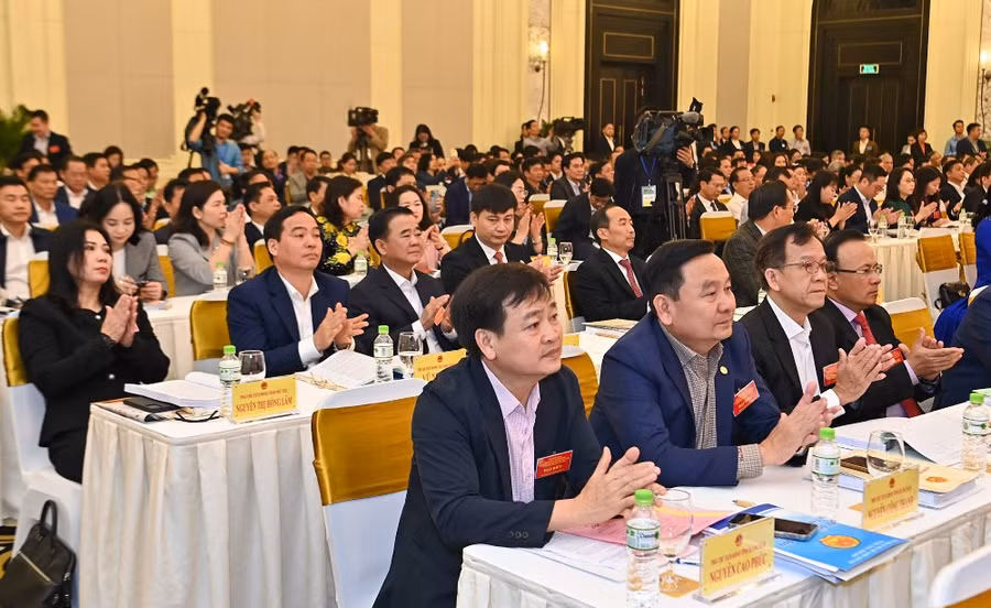 Các đại biểu tham dự hội nghị.