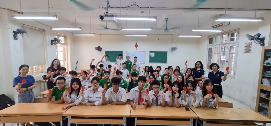 BGH còn tặng các bạn một món quà nhỏ.